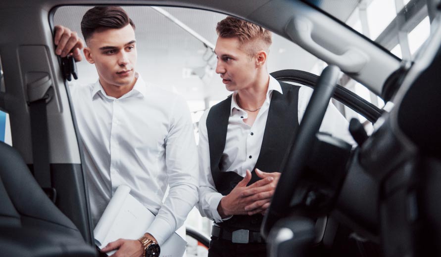 How Used Car Buyers Buy a Car in Dubai?